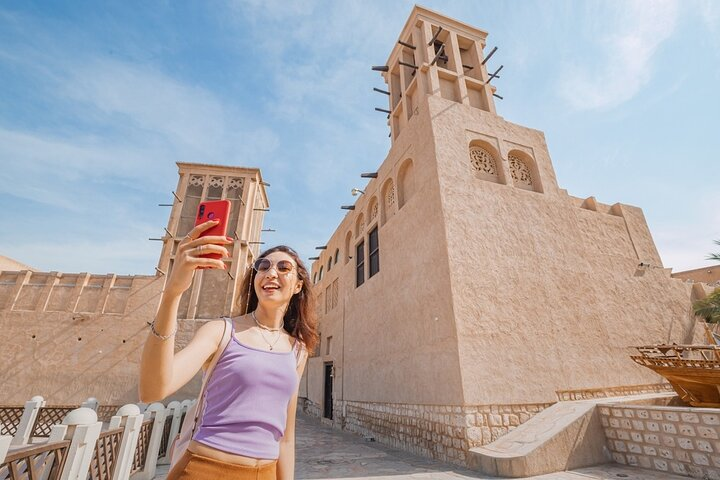 Experience the charm of Dubai as you explore the historic Al Fahidi District where each corner tells a story of transformation and cultural richness creating unforgettable memories.